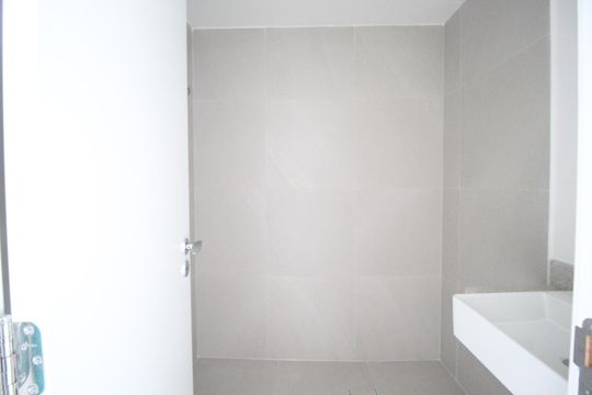 Banheiro de apartamento à venda com 0 quarto, 25m² em Boa Vista, Porto Alegre