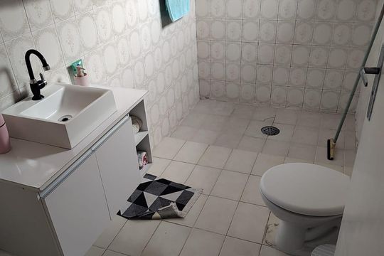 Banheiro 3 de casa à venda com 7 quartos, 500m² em Itaquera, São Paulo