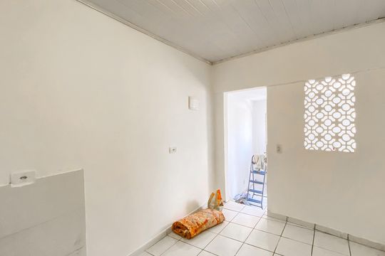 Quarto 1 de apartamento para alugar com 2 quartos, 38m² em Parque Cisper, São Paulo