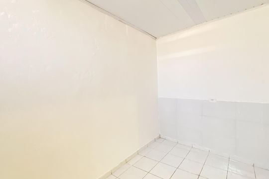 Quarto 2 de apartamento para alugar com 2 quartos, 38m² em Parque Cisper, São Paulo
