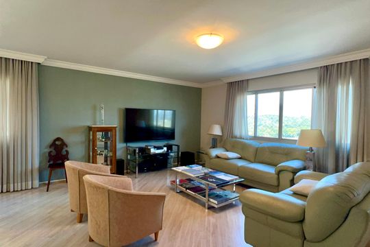 Apartamento à venda com 4 quartos, 212m² em Jardim Europa, São Paulo