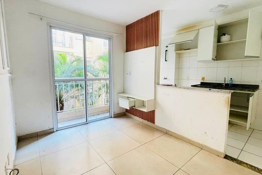 Sala de apartamento para alugar com 2 quartos, 49m² em Jardim Isis, Cotia