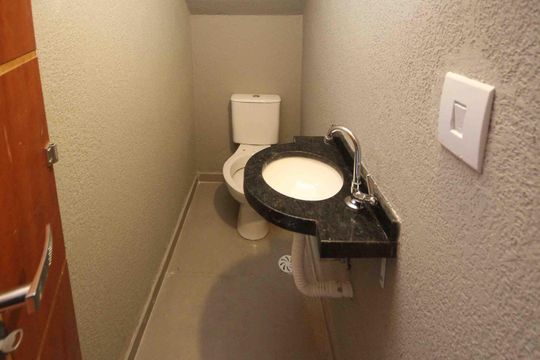 Lavabo do espaço gourmet de casa para alugar com 3 quartos, 128m² em Jardim Vila Formosa, São Paulo