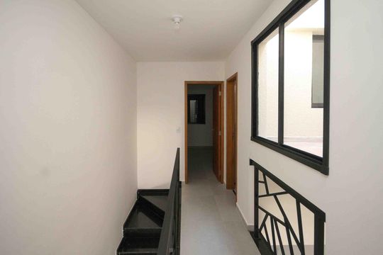 Corredor de casa à venda com 3 quartos, 104m² em Jardim Aricanduva, São Paulo