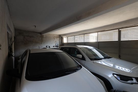Garagem de casa à venda com 2 quartos, 133m² em Parque Edu Chaves, São Paulo