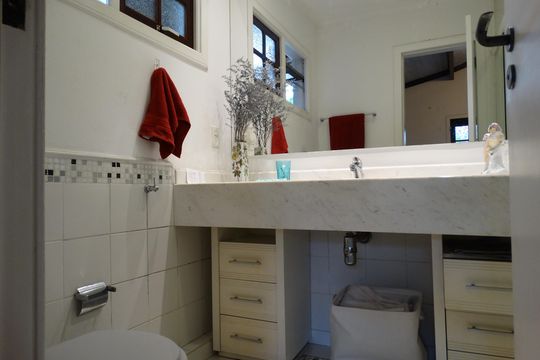 Banheiro de casa à venda com 4 quartos, 310m² em Itanhangá, Rio de Janeiro