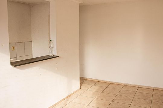 Sala de apartamento para alugar com 2 quartos, 50m² em Campo Grande, Rio de Janeiro