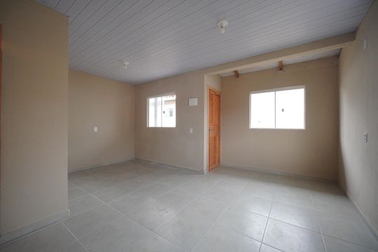 Sala/Cozinha de kitnet/studio para alugar com 1 quarto, 30m² em Serraria, São José