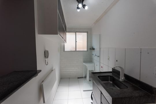 Cozinha de apartamento para alugar com 2 quartos, 47m² em Vila Campos Sales, Campinas