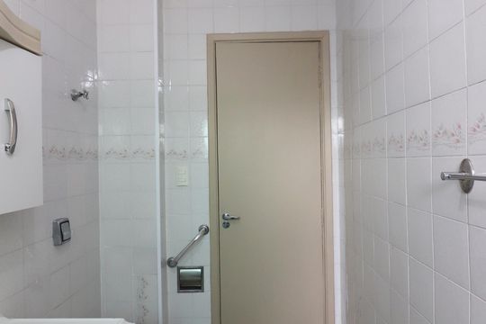 Banheiro Social de apartamento para alugar com 2 quartos, 57m² em Vila Helena, São Bernardo do Campo
