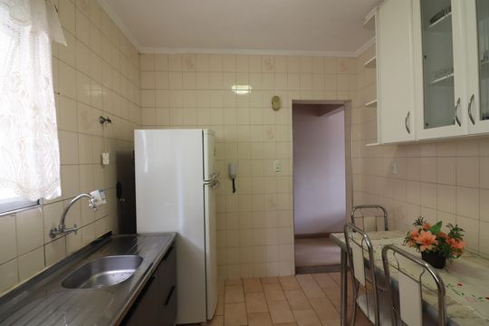 Cozinha  de apartamento para alugar com 2 quartos, 57m² em Vila Helena, São Bernardo do Campo