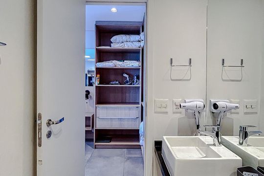 Banheiro de kitnet/studio para alugar com 1 quarto, 36m² em Cidade Mãe do Céu, São Paulo