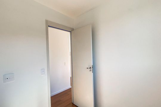 Quarto 2 de apartamento para alugar com 2 quartos, 39m² em Vila Campanela, São Paulo