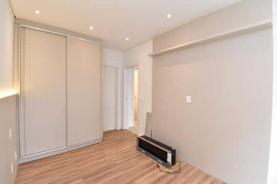 Suíte de kitnet/studio para alugar com 1 quarto, 53m² em Centro, Curitiba
