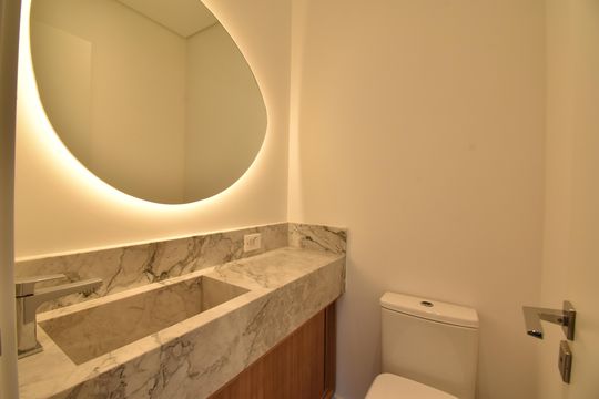 Lavabo de kitnet/studio para alugar com 1 quarto, 53m² em Centro, Curitiba