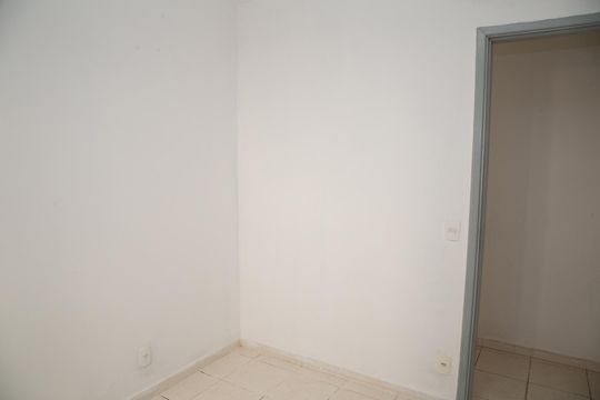 Quarto 2 de apartamento para alugar com 2 quartos, 65m² em Jardim Monte Serrat, Aparecida de Goiânia