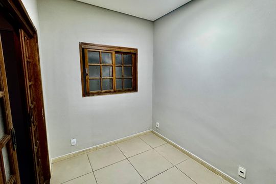 Corredor de casa para alugar com 2 quartos, 115m² em Vera Cruz, Belo Horizonte