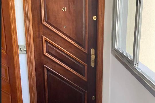 Porta de entrada de apartamento à venda com 2 quartos, 62m² em Parque Sao Vicente, Santo André