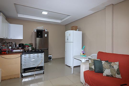 Cozinha de casa à venda com 5 quartos, 152m² em Farrapos, Porto Alegre