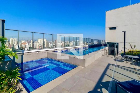 Piscina  de apartamento à venda com 2 quartos, 73m² em Brooklin, São Paulo