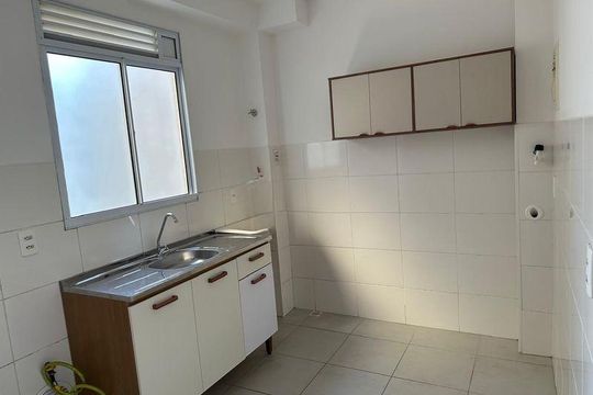 Cozinha de apartamento para alugar com 2 quartos, 41m² em Restinga, Porto Alegre