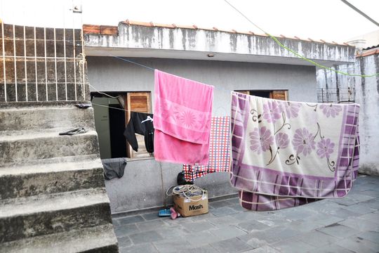 Detalhe - Área de Serviço e Quintal de casa para alugar com 3 quartos, 120m² em Jardim Santo Elias, São Paulo