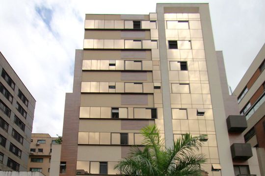 Fachada de apartamento para alugar com 2 quartos, 70m² em Funcionários, Belo Horizonte