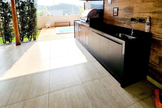 Área externa de casa de condomínio à venda com 4 quartos, 375m² em Suru, Barueri