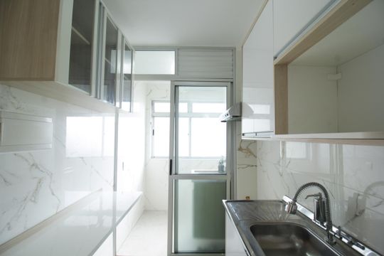 Cozinha de apartamento para alugar com 2 quartos, 45m² em Vila Cruz das Almas, São Paulo