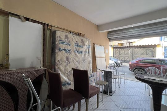 Garagem de casa à venda com 4 quartos, 216m² em Macedo, Guarulhos