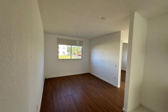 Sala de apartamento para alugar com 2 quartos, 41m² em Morro Santana, Porto Alegre