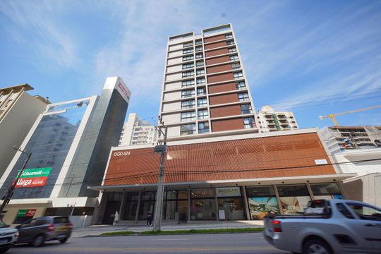Fachada de apartamento para alugar com 1 quarto, 45m² em Centro, Florianópolis