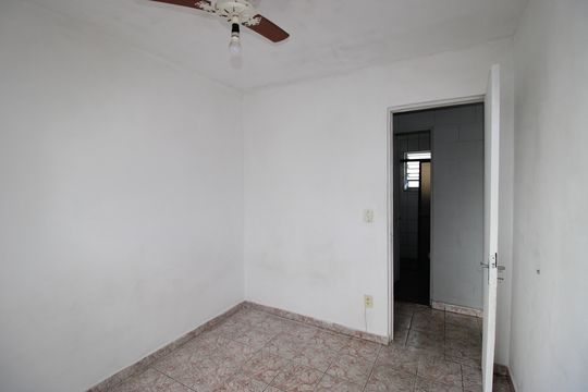 Quarto 2 de apartamento para alugar com 2 quartos, 47m² em Itaquera, São Paulo
