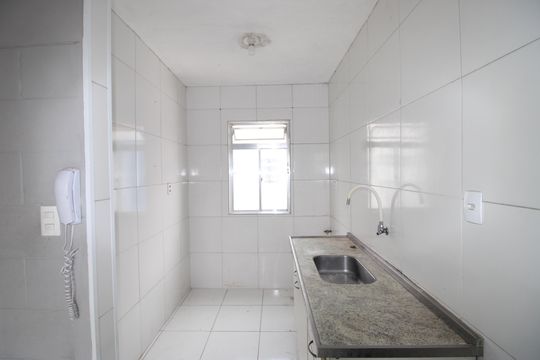 Cozinha de apartamento para alugar com 2 quartos, 47m² em Itaquera, São Paulo