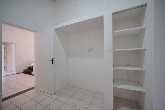 Cozinha de casa para alugar com 3 quartos, 950m² em Canto da Lagoa, Florianópolis