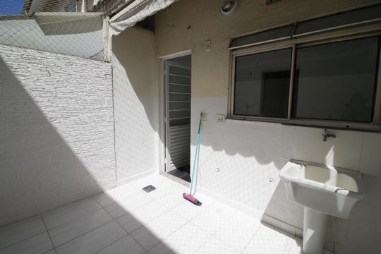 Área de Serviço de casa para alugar com 2 quartos, 50m² em Taquara, Rio de Janeiro