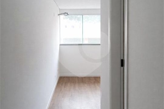 Casa à venda com 4 quartos, 1200m² em Vila Albertina, São Paulo