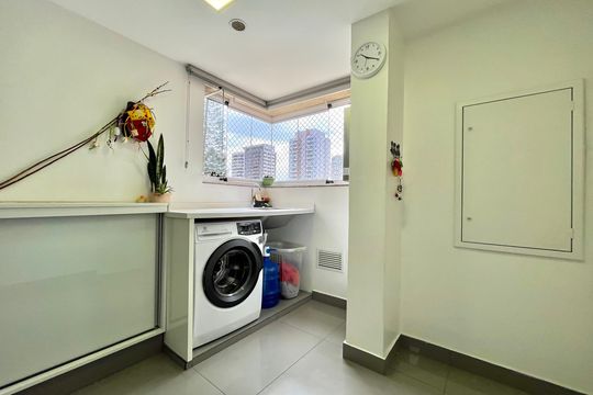 Área de Serviço de apartamento à venda com 3 quartos, 145m² em Jardim Prudência, São Paulo