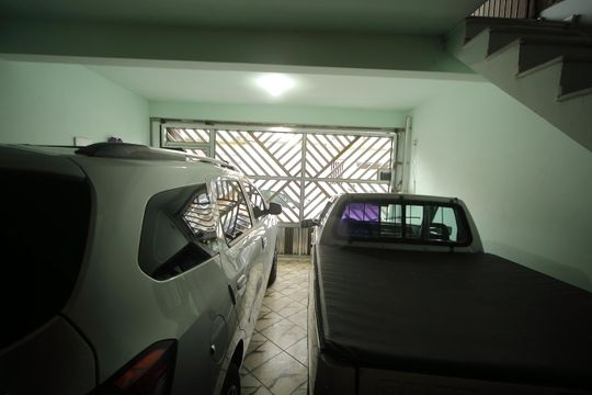 Garagem  de casa à venda com 3 quartos, 125m² em Batistini, São Bernardo do Campo