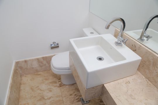 Lavabo de apartamento para alugar com 3 quartos, 145m² em Jardim Goiás, Goiânia