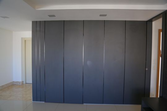 Sala - Armário  de apartamento para alugar com 3 quartos, 145m² em Jardim Goiás, Goiânia