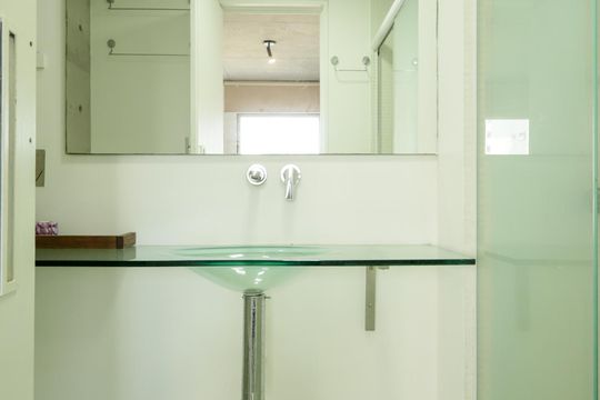 Banheiro de apartamento para alugar com 1 quarto, 75m² em Campo Belo, São Paulo