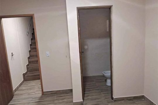 Casa à venda com 3 quartos, 109m² em Vila Della Piazza, Jundiaí