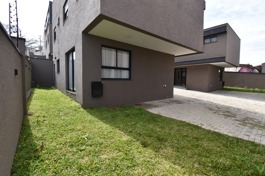 Área externa de casa de condomínio à venda com 3 quartos, 234m² em Mercês, Curitiba
