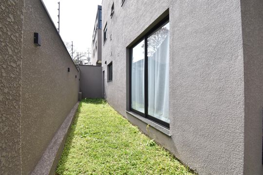 Área externa de casa de condomínio à venda com 3 quartos, 234m² em Mercês, Curitiba