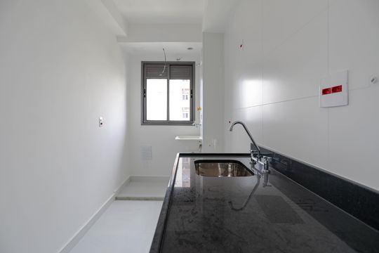 Cozinha de apartamento para alugar com 2 quartos, 50m² em Vila Mogilar, Mogi das Cruzes