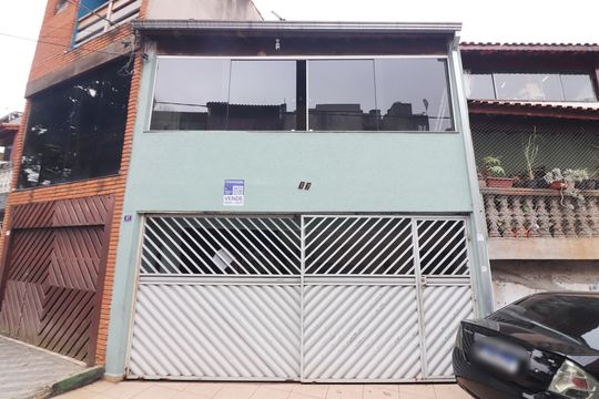 Fachada de casa à venda com 3 quartos, 150m² em Baeta Neves, São Bernardo do Campo