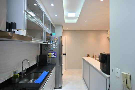 Cozinha de apartamento para alugar com 2 quartos, 73m² em Vila Andrade, São Paulo