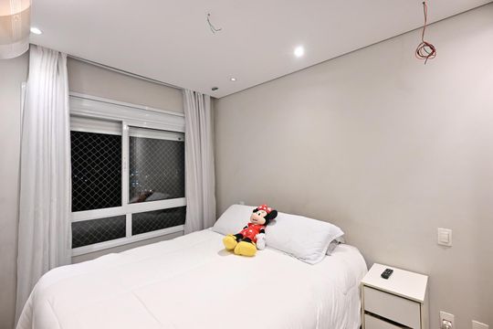 Suíte de apartamento para alugar com 2 quartos, 73m² em Vila Andrade, São Paulo