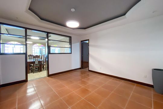 Casa para alugar com 4 quartos, 175m² em Califórnia, Belo Horizonte